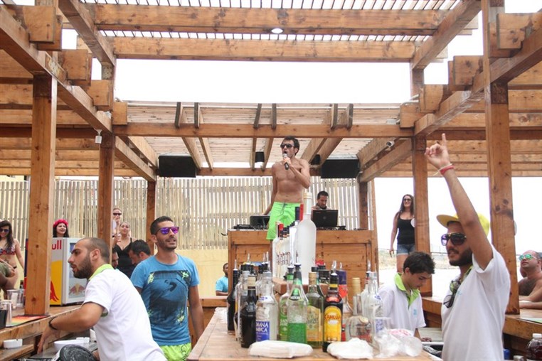 Cyan Beach Bar on Sunday